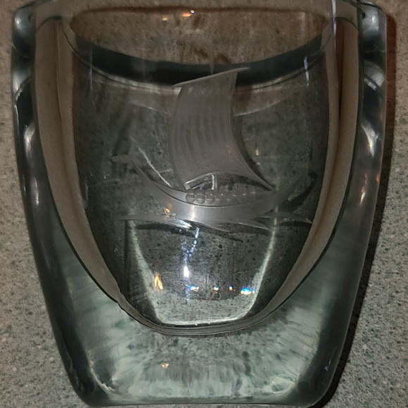 Stromberg Mid-Century Modern Engraved Viking Longship Design Thick Glass Vase 4" - Picture 2 of 8